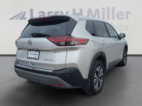 Used 2023 Nissan Rogue SV AWD/4WD image 5