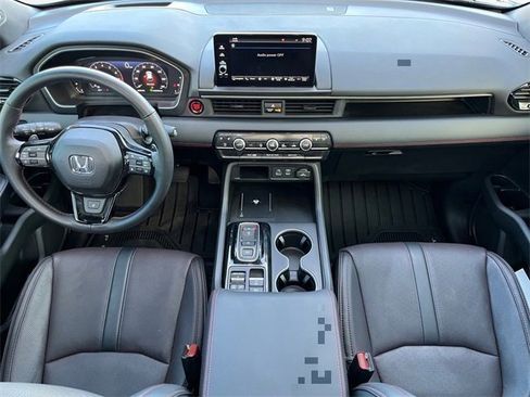 Used 2025 Honda Pilot Black Edition image 11