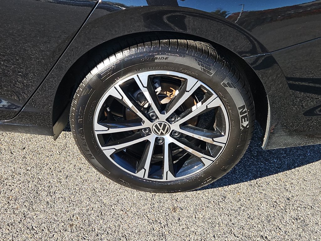 Certified 2025 Volkswagen Jetta Sport FWD image 8