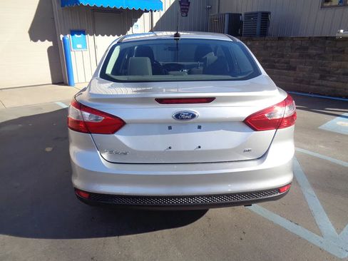 Used 2014 Ford Focus SE FWD image 3