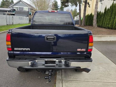 Used 2005 GMC Sierra 2500 SLE image 6