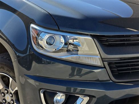 Used 2017 Chevrolet Colorado Z71 image 32