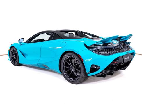 New 2027 McLaren 750S Spider RWD image 4