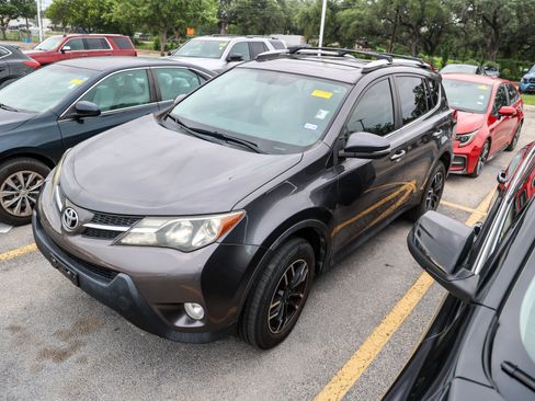 Used 2014 Toyota RAV4 XLE FWD image 3