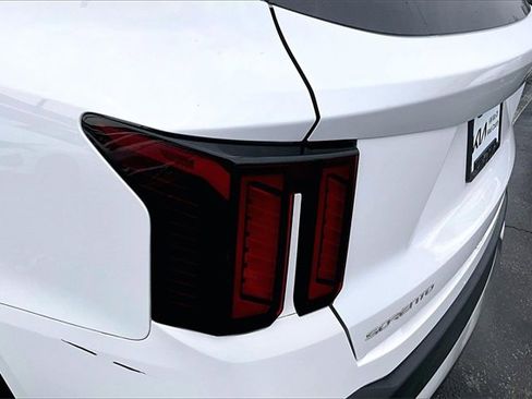 Certified 2025 Kia Sorento S w/ Panoramic Sunroof Package image 30