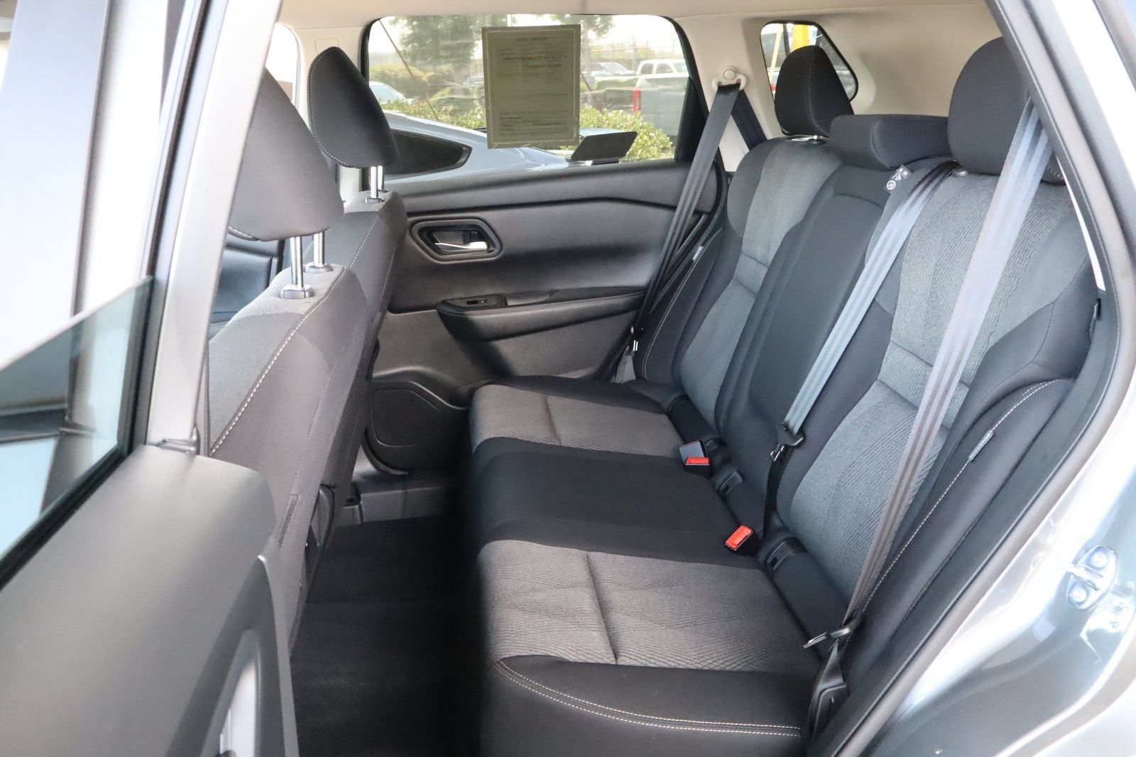 Used 2026 Nissan Rogue SV FWD image 36