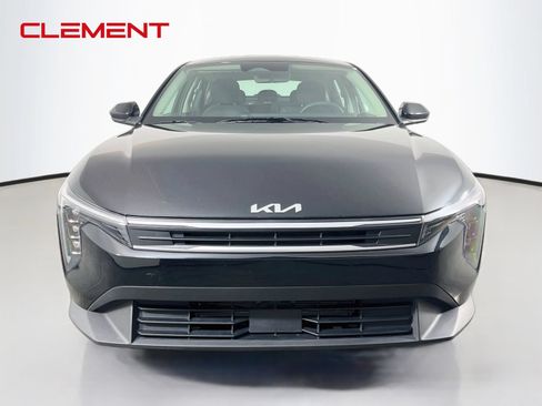 Used 2025 Kia K4 FWD image 2