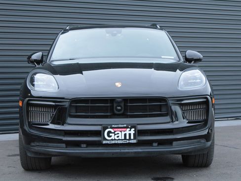 Used 2023 Porsche Macan S image 6