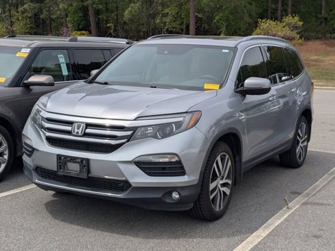 Used 2018 Honda Pilot Elite image 3