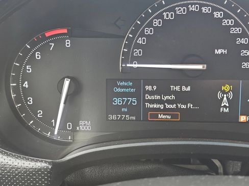 Used 2018 Cadillac XTS Luxury image 5