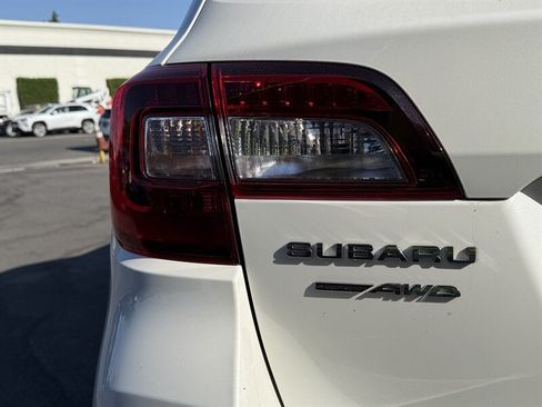 Used 2017 Subaru Outback 2.5i Limited AWD/4WD image 14