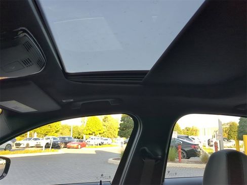 New 2026 BMW 330i Sedan w/ M Sport Package image 20