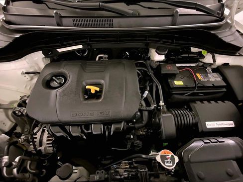 Certified 2025 Kia Soul LX w/ LX Technology Package FWD image 10