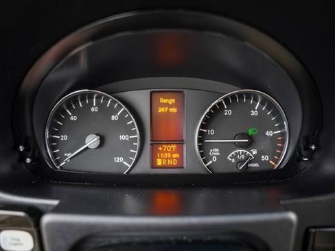 Used 2016 Mercedes-Benz Sprinter 2500 image 5