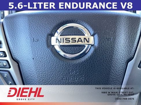 Used 2019 Nissan Titan Platinum Reserve image 33