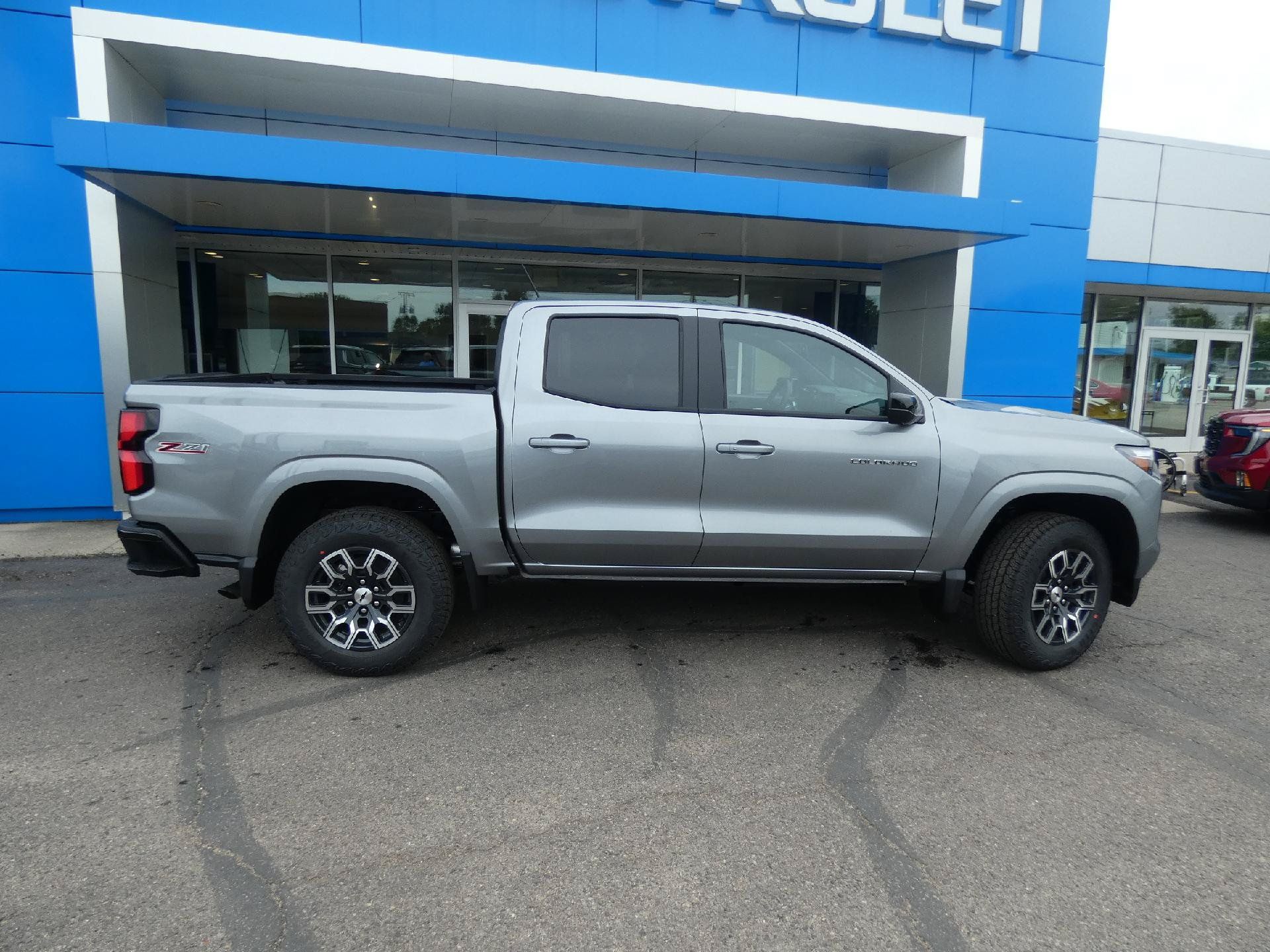 New 2026 Chevrolet Colorado Z71 w/ Technology Package AWD/4WD image 2
