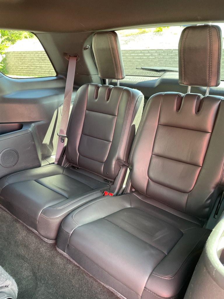 Used 2015 Ford Explorer XLT w/ Equipment Group 202B FWD image 19