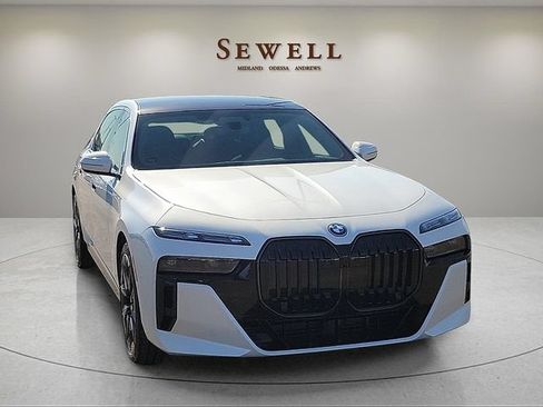 New 2026 BMW i7 xDrive60 AWD/4WD image 7