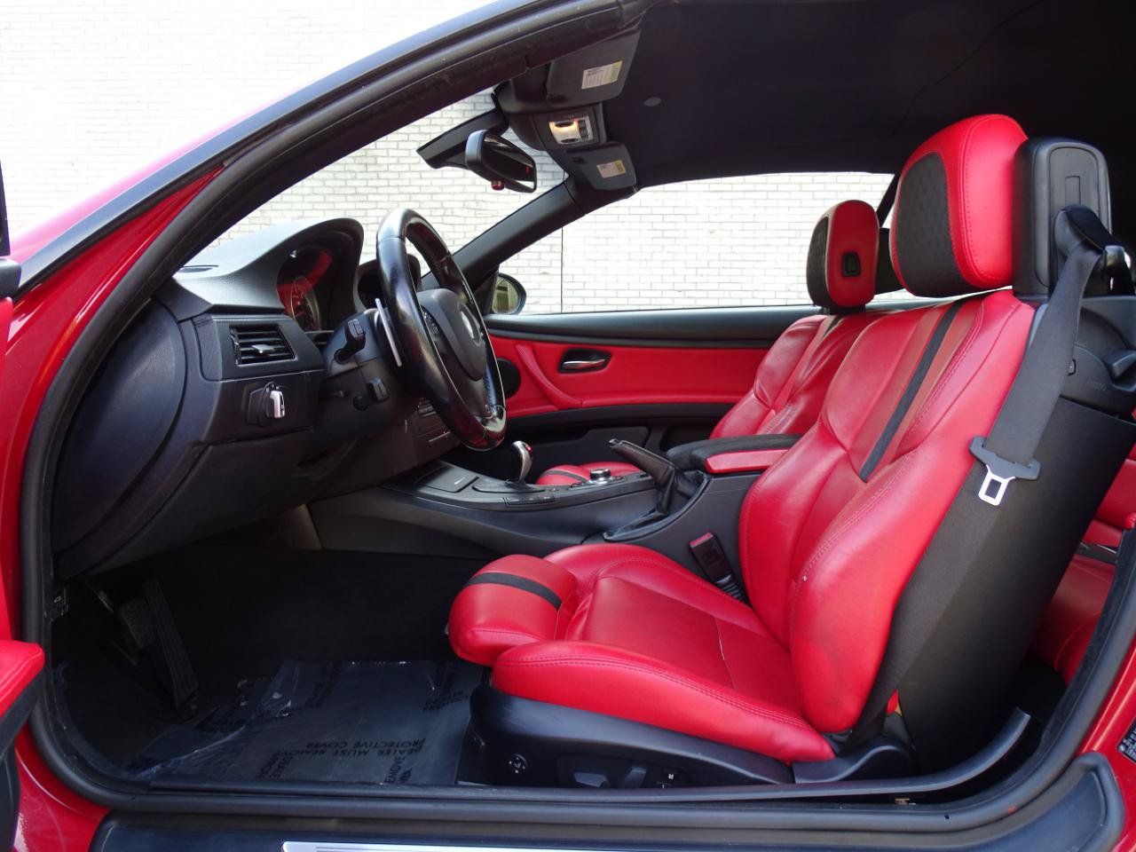 Used 2011 BMW M3 Convertible RWD image 9