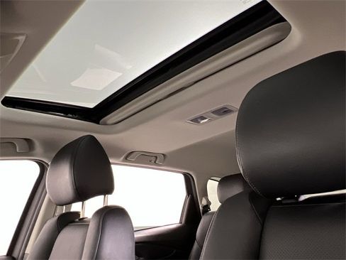 Used 2023 MAZDA CX-9 Touring image 14