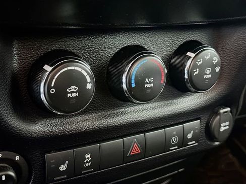 Used 2016 Jeep Wrangler Unlimited Sport image 14