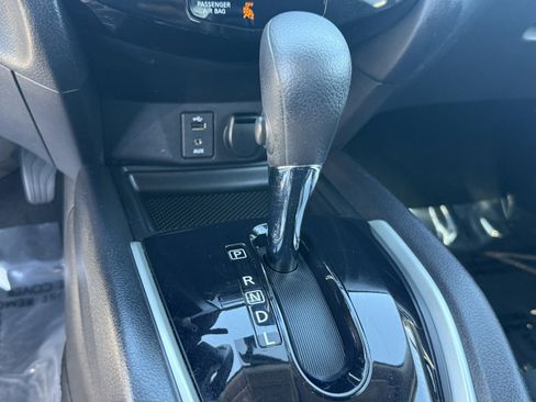 Used 2014 Nissan Rogue S image 20