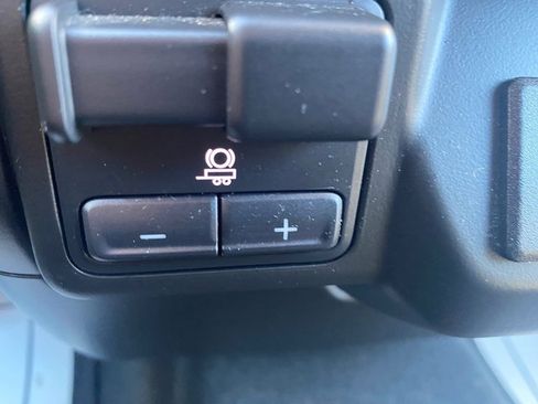 Used 2020 Chevrolet Silverado 2500 Custom w/ Custom Value Package image 23