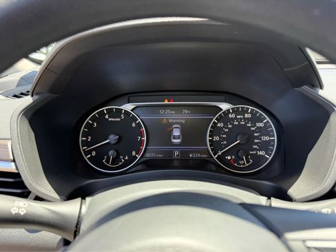 Used 2024 Nissan Altima 2.5 SV FWD image 7