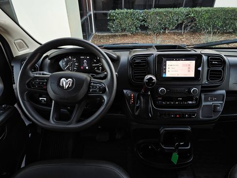 Used 2025 RAM ProMaster 2500 w/ Convenience Group image 24