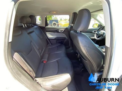Used 2022 Jeep Compass Latitude FWD image 14