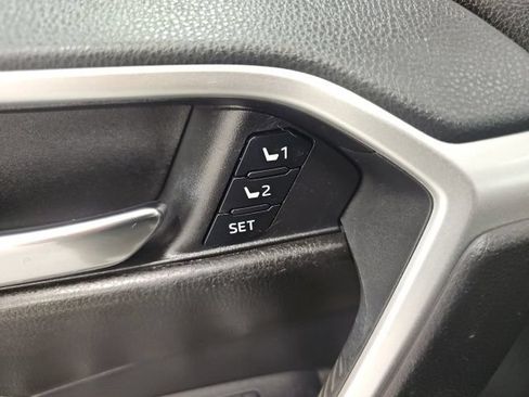 Used 2022 Toyota RAV4 XLE Premium AWD/4WD image 14