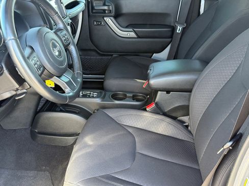 Used 2017 Jeep Wrangler Unlimited Sport w/ Quick Order Package 24S image 11