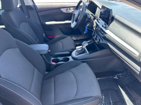 Used 2024 Kia Forte LXS FWD image 11