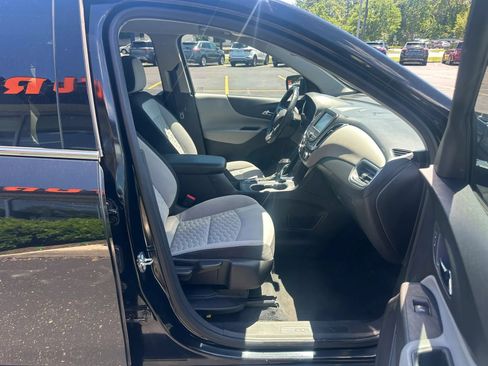 Used 2018 Chevrolet Equinox LT FWD image 17