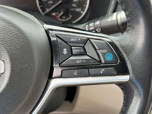 Used 2019 Nissan Altima 2.5 SV FWD image 16