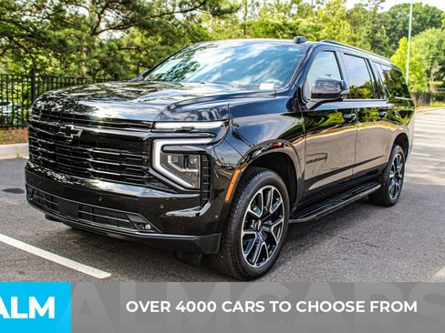 Used 2026 Chevrolet Suburban RST w/ Comfort Package AWD/4WD image 3