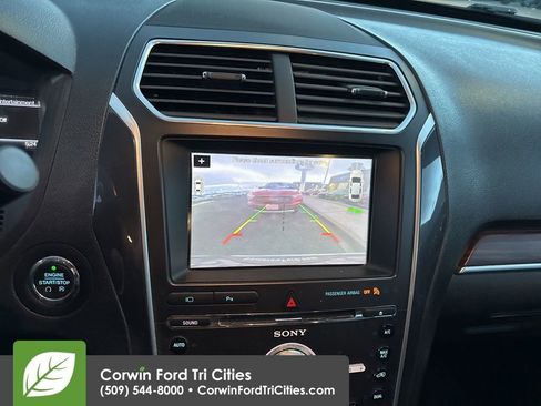 Used 2018 Ford Explorer Limited image 16