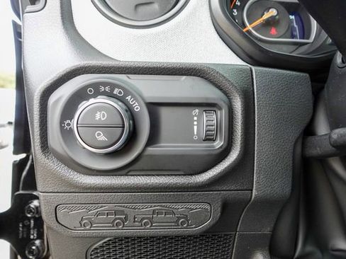 New 2025 Jeep Gladiator Willys image 19