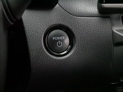 Certified 2025 Toyota Camry SE image 32