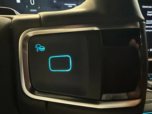 Used 2027 Ford Expedition Tremor w/ Driver's Package AWD/4WD image 18