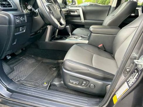 Used 2023 Toyota 4Runner SR5 Premium w/ Moonroof Package RWD image 9