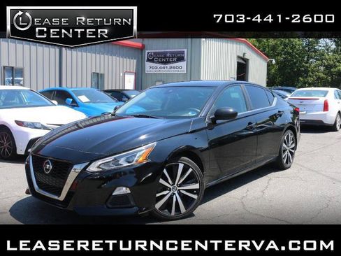 Used 2022 Nissan Altima 2.5 SR FWD image 1