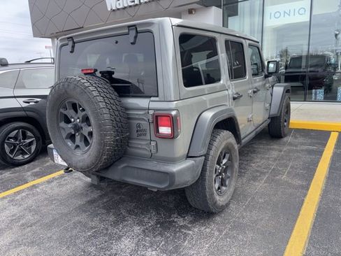 Used 2022 Jeep Wrangler Unlimited Willys image 2