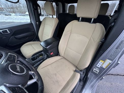 Used 2020 Jeep Gladiator Sport w/ Quick Order Package 24S image 10