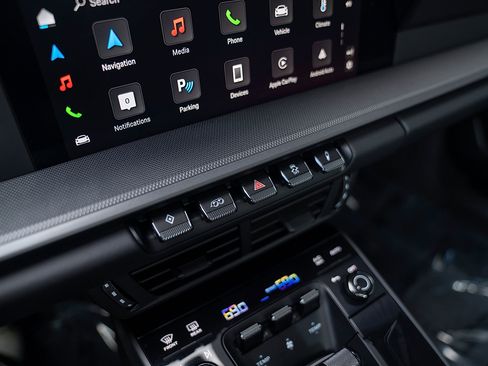 Certified 2025 Porsche 911 Carrera image 14