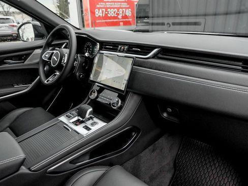 New 2026 Jaguar F-PACE R-Dynamic S image 21