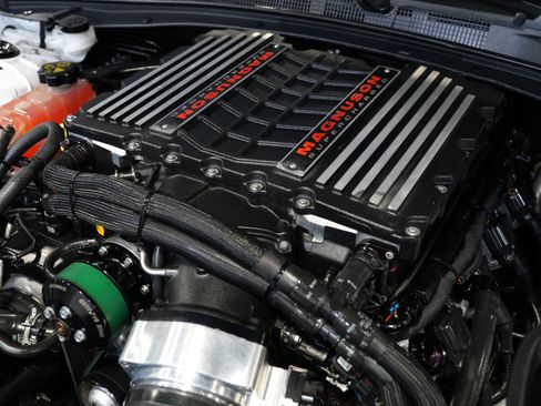 Used 2017 Chevrolet Camaro ZL1 RWD image 46