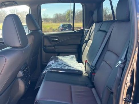 New 2026 Honda Ridgeline Black Edition image 8