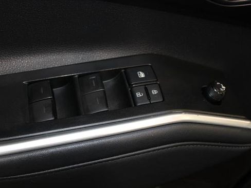 Certified 2021 Toyota Highlander XLE image 46