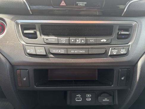 Certified 2025 Honda Ridgeline RTL image 33